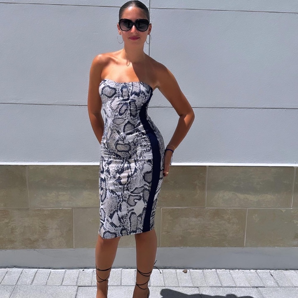 π₯Brand New π Gorgeous Snake Feels Dress π - Picture 12 of 15